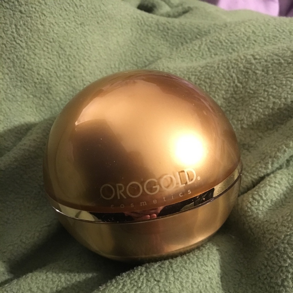 Orogold Face scrub (New- Sealed)